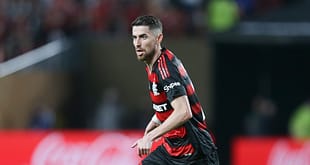Jorginho cobra elenco do Flamengo após jogo contra o Bayern: “Poderíamos ter evitado algumas situações”