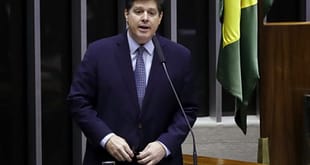 Relator de PEC dos municípios troca Selic por IPCA para juros de dívidas