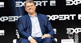 Tarcísio lidera com folga disputa ao governo de SP, mostra Paraná Pesquisas