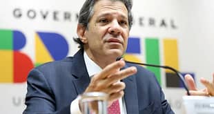 Haddad diz que tarifa de Trump ao Brasil é política e “não vai se sustentar”