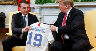 Bolsonaro diz ter respeito e admiração por EUA após tarifaço de Trump