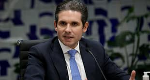 Motta fala em priorizar economia, mas reforça defesa da PEC da Blindagem e anistia