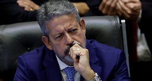 Disputa entre Renan e Lira pela isenção do IR expõe rixa política em Alagoas