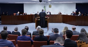 AO VIVO: Fux vota para absolver Bolsonaro e aliados de crime de organização criminosa