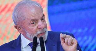 Lula se reúne com ministros no Palácio da Alvorada nesta sexta-feira