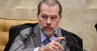 Toffoli dá prazo de 10 dias para Câmara explicar tramitação da PEC da Blindagem