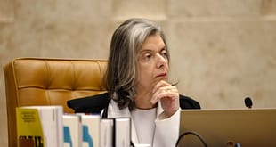 Cármen Lúcia dá 5 dias para Congresso e Planalto explicarem mudanças na Ficha Limpa