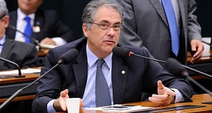 Congresso adia votação de MP alternativa ao IOF para véspera do prazo de validade