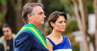 Michelle Bolsonaro nega especulações de que esteja pronta para concorrer em 2026
