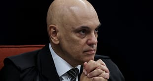 Moraes reabre investigação contra Bolsonaro sobre suposta interferência na PF
