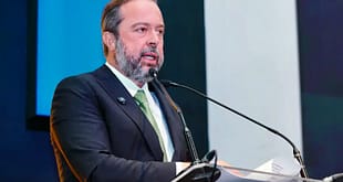 Alexandre Silveira volta a defender fortalecimento da Defesa e exploração do urânio