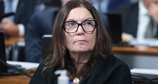 Bia Kicis lança pré-candidatura ao Senado pelo DF com apoio da família Bolsonaro