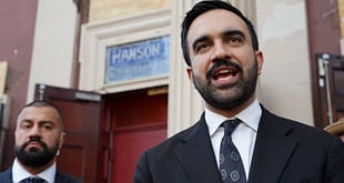 Muçulmano vira favorito às eleições em Nova York na terça-feira