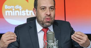 Boulos critica cobrança de apps de transporte e vê “agiotagem” contra motoristas