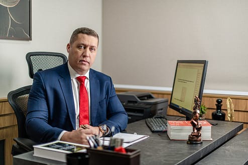 Gilberto Gomes da Silva é advogado, especialista em Direito Civil e Processual Civil, com MBA em Direito Empresarial pela Fundação Getúlio Vargas (FGV).