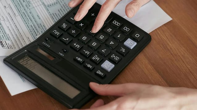 Contas de começo de ano: IPVA, IPTU e dívidas sazonais.